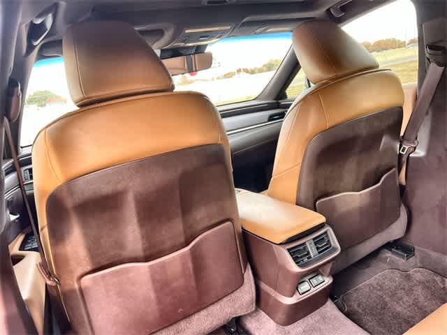 Thumbnail: 2019 Lexus ES - 13