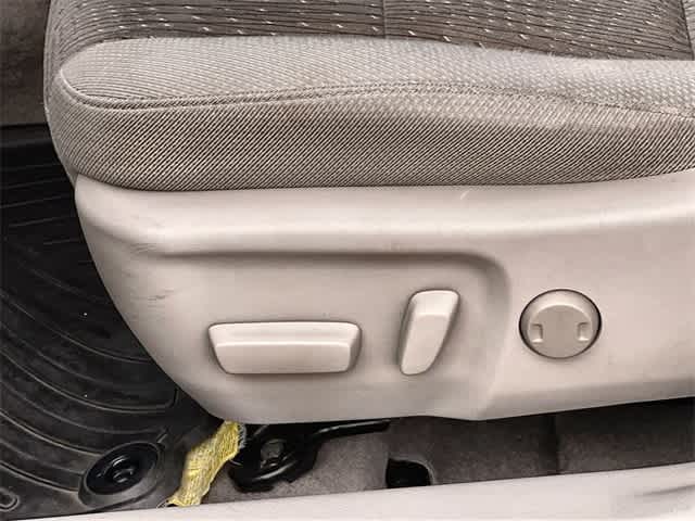 Thumbnail: 2014 Toyota Camry - 31