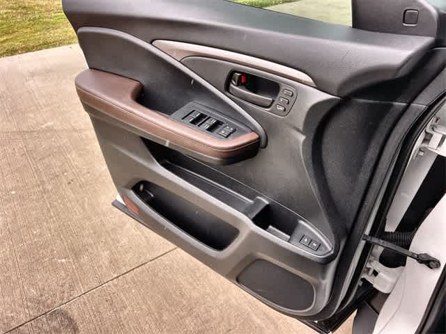 Thumbnail: 2025 Honda Passport - 30