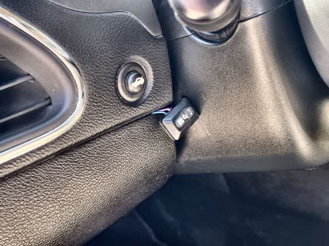 Thumbnail: 2012 Chrysler 200 - 28