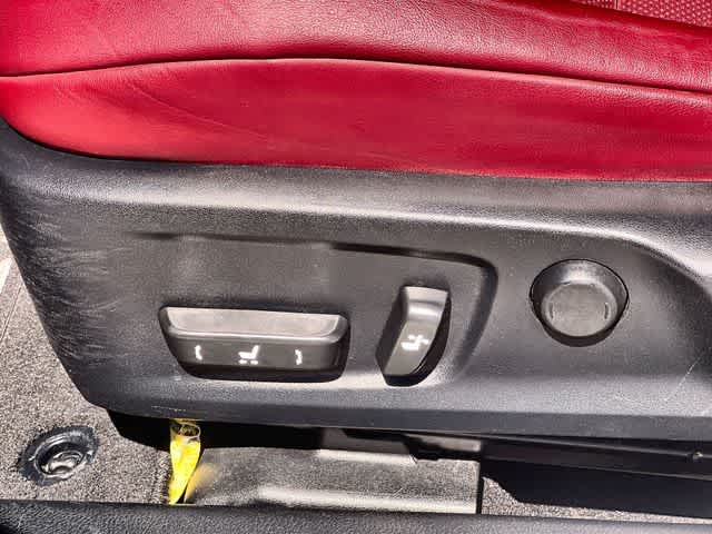 Thumbnail: 2018 Lexus IS - 31