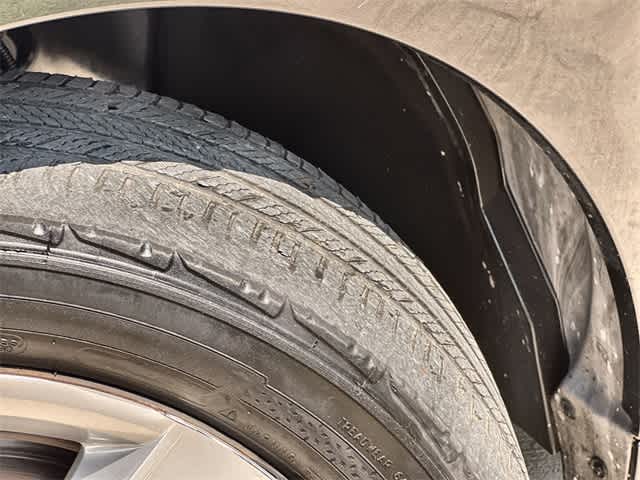Thumbnail: 2012 Chevrolet Malibu - 23