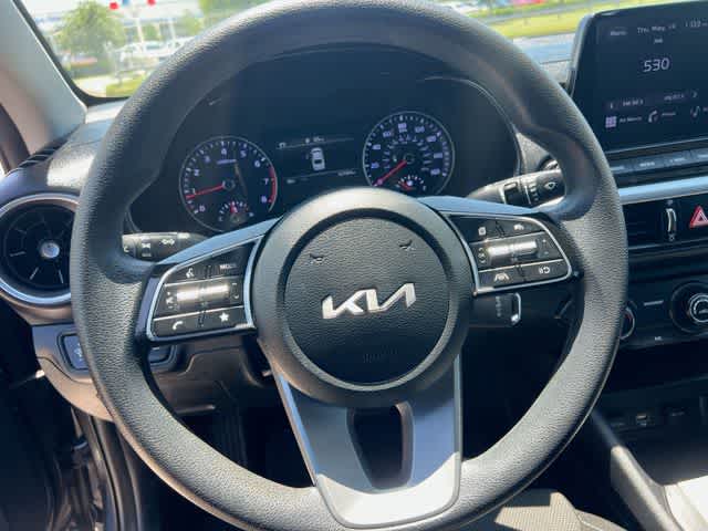Thumbnail: 2023 Kia Forte - 17