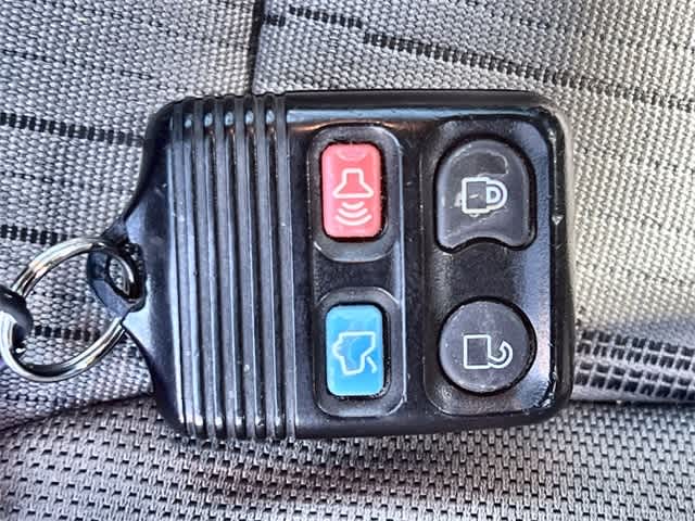 Thumbnail: 2009 Ford Focus - 21