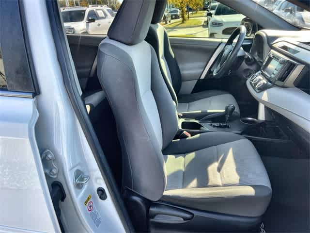 Thumbnail: 2013 Toyota RAV4 - 12