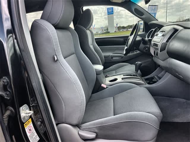 Thumbnail: 2010 Toyota Tacoma - 12