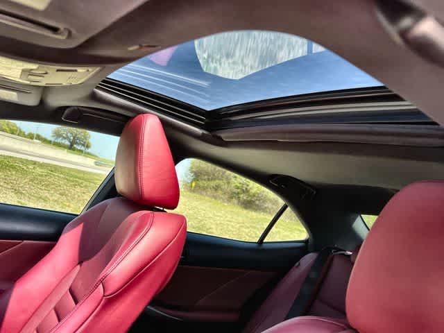 Thumbnail: 2018 Lexus IS - 32