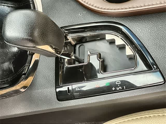 Thumbnail: 2016 Toyota Avalon - 16