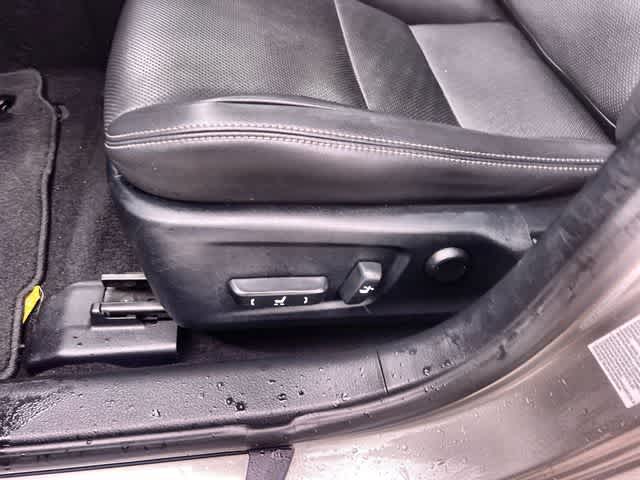 Thumbnail: 2015 Lexus IS - 31