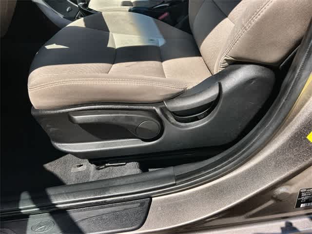 Thumbnail: 2014 Hyundai Elantra - 29