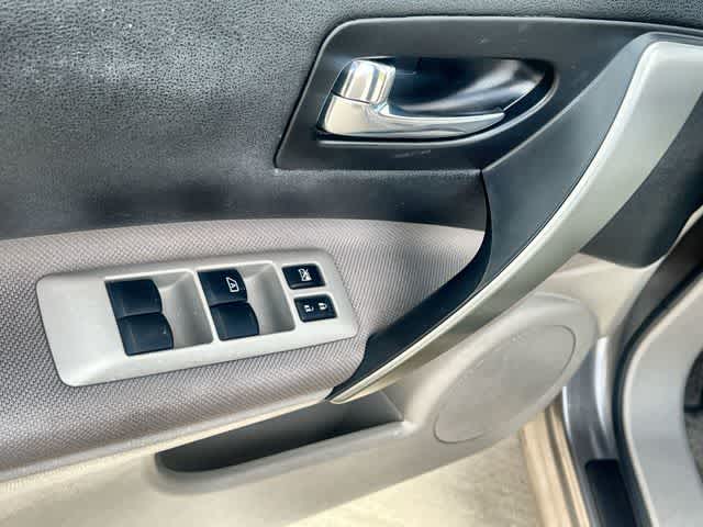 Thumbnail: 2011 Nissan Rogue - 29