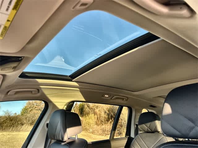 Thumbnail: 2023 BMW X7 - 32