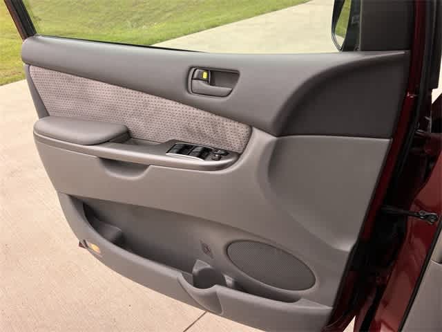 Thumbnail: 2008 Toyota Sienna - 30