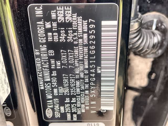 2020 Kia Sorento LX 22