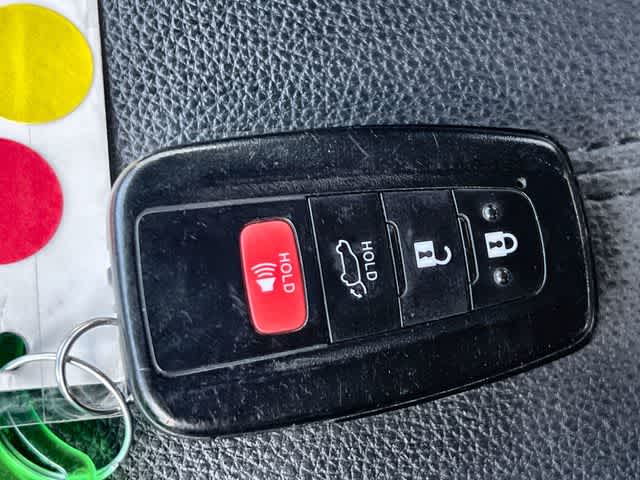 Thumbnail: 2024 Toyota RAV4 - 21