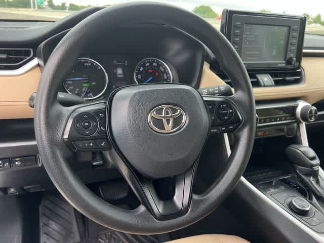 Thumbnail: 2021 Toyota RAV4 - 17