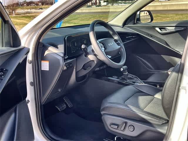 Thumbnail: 2023 Kia Niro - 3