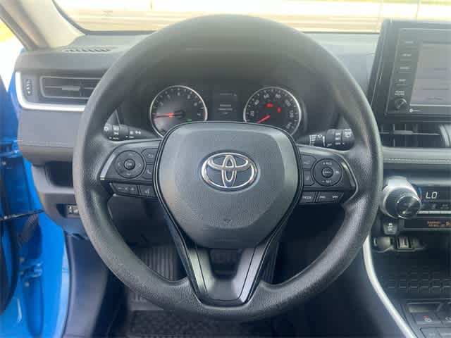 2021 Toyota RAV4 XLE 17