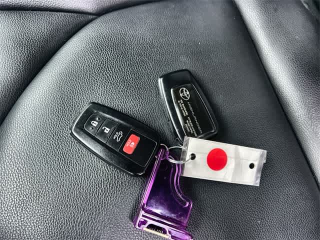 Thumbnail: 2021 Toyota Highlander - 21