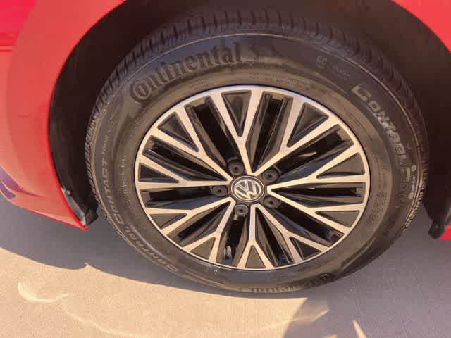 Thumbnail: 2019 Volkswagen Jetta - 9