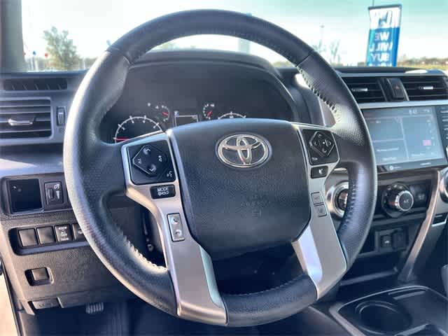 Thumbnail: 2022 Toyota 4Runner - 17