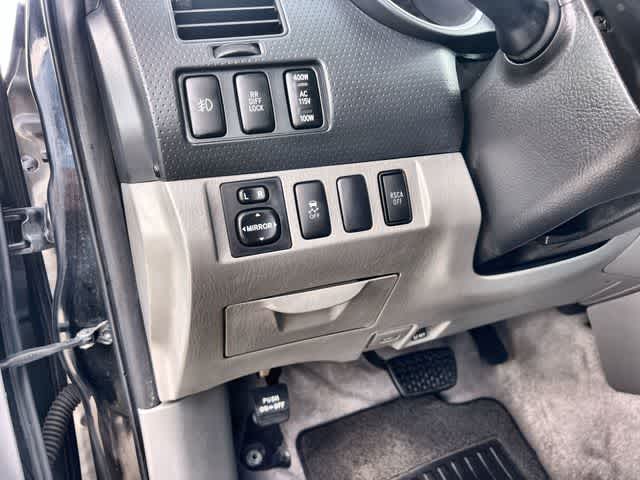 Thumbnail: 2010 Toyota Tacoma - 28