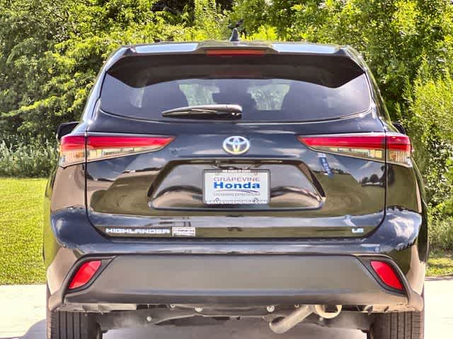Thumbnail: 2022 Toyota Highlander - 6