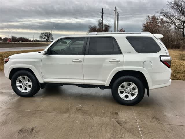 Thumbnail: 2014 Toyota 4Runner - 4