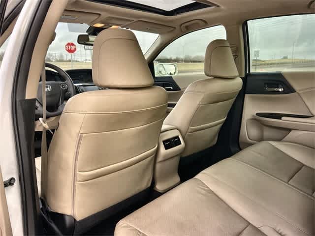 Thumbnail: 2015 Honda Accord - 13