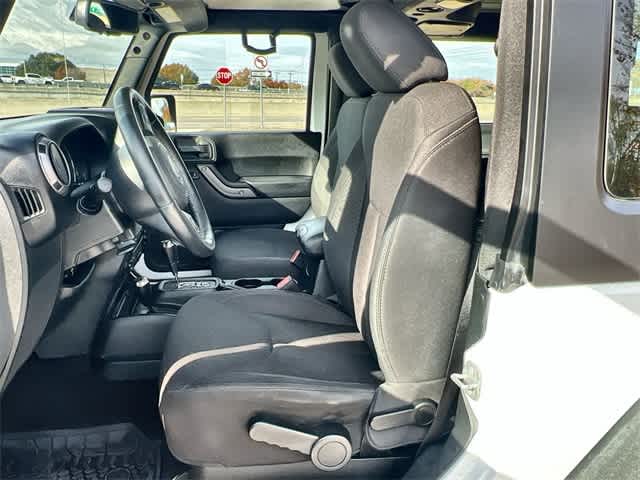 Thumbnail: 2017 Jeep Wrangler - 11