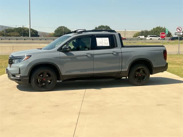 2023 Honda Ridgeline Black Edition photo 4