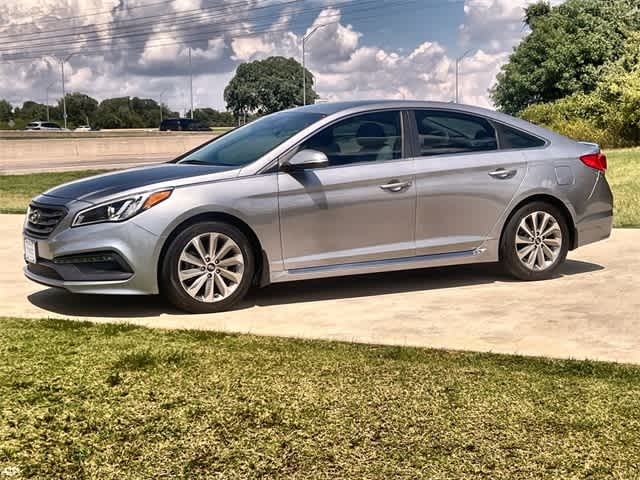 Thumbnail: 2016 Hyundai Sonata - 4