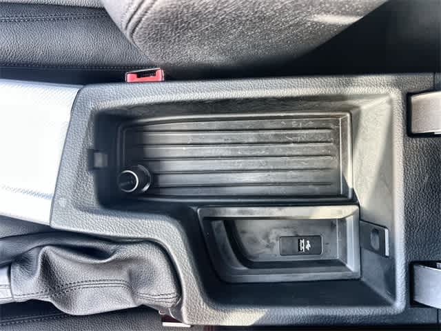 Thumbnail: 2018 BMW 3 Series - 27