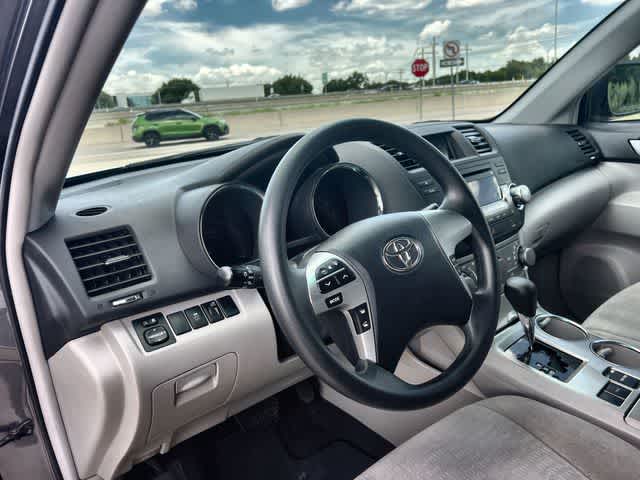 Thumbnail: 2012 Toyota Highlander - 14