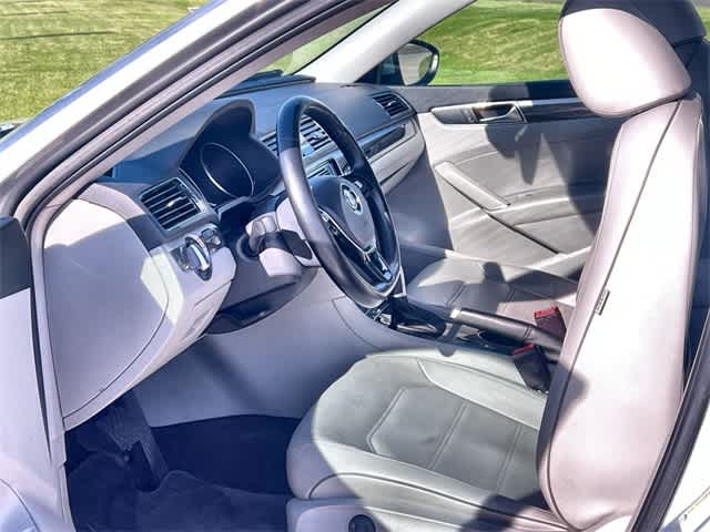 Thumbnail: 2018 Volkswagen Passat - 3