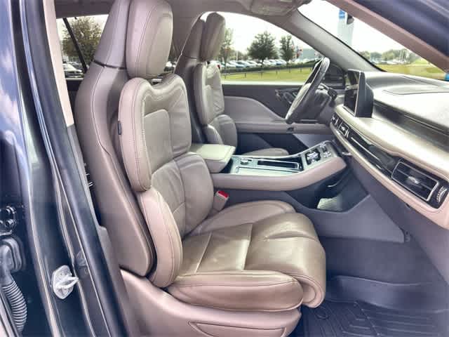 Thumbnail: 2020 Lincoln Aviator - 12