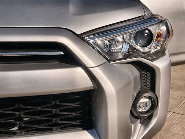 Thumbnail: 2022 Toyota 4Runner - 24