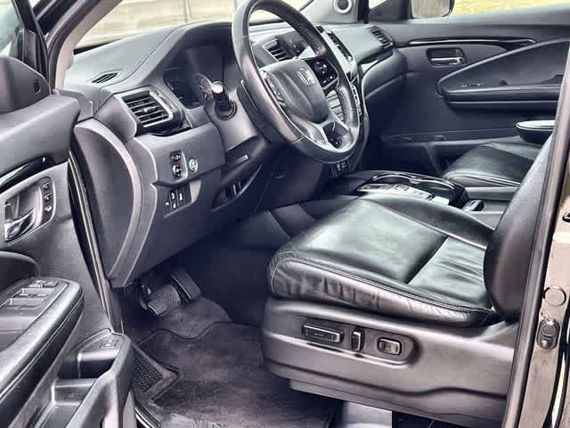 Thumbnail: 2019 Honda Pilot - 3