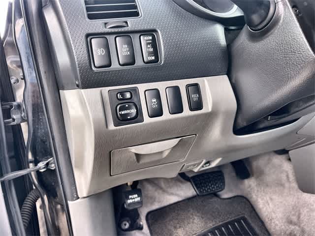 Thumbnail: 2010 Toyota Tacoma - 28