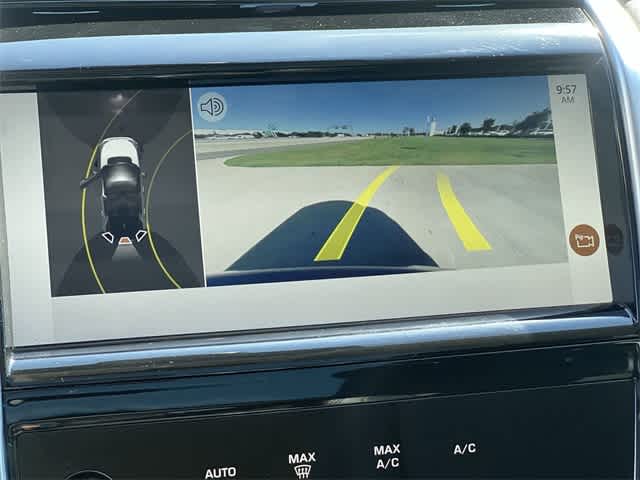 Thumbnail: 2023 Land Rover Discovery Sport - 26