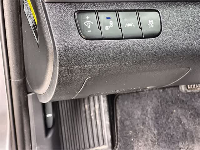 Thumbnail: 2019 Hyundai Elantra - 29