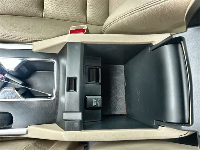 Thumbnail: 2013 Honda Accord - 27