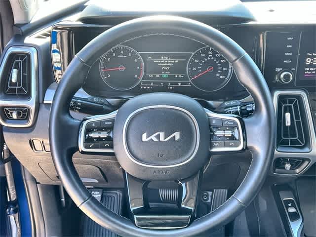 Thumbnail: 2023 Kia Sorento - 17