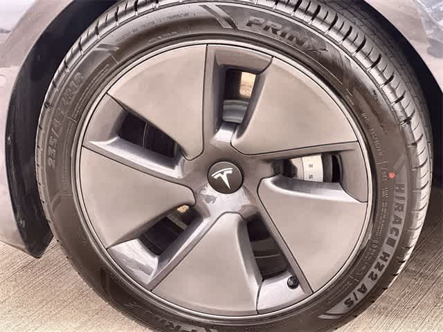 Thumbnail: 2022 Tesla Model 3 - 9