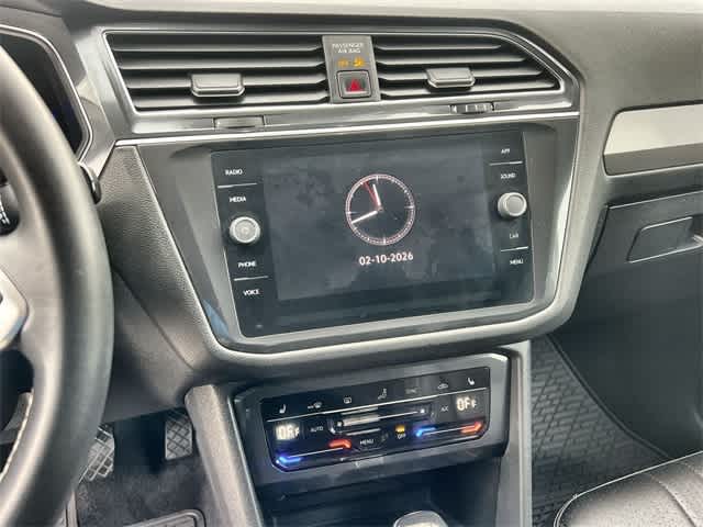 Thumbnail: 2022 Volkswagen Tiguan - 18