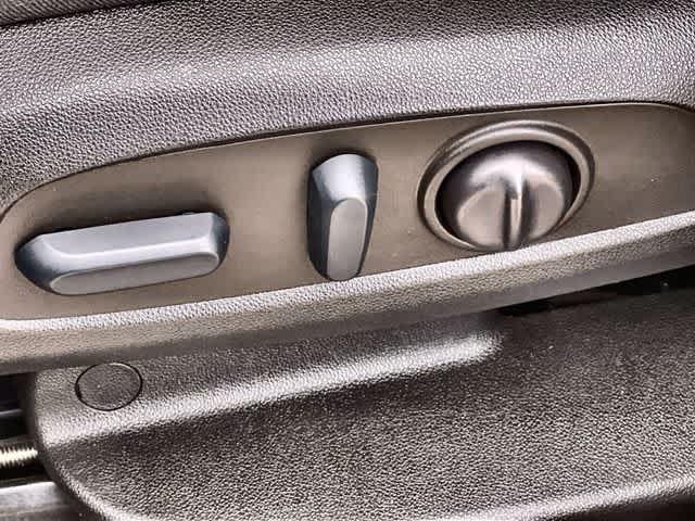 Thumbnail: 2022 Chevrolet Equinox - 31