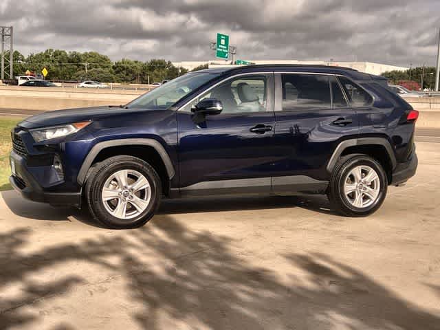 Thumbnail: 2019 Toyota RAV4 - 3