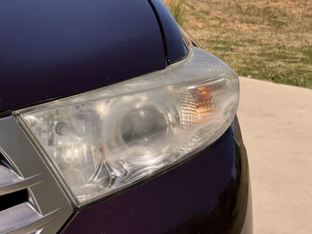 Thumbnail: 2013 Toyota Highlander - 24