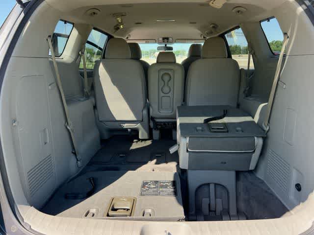 Thumbnail: 2016 Kia Sedona - 20