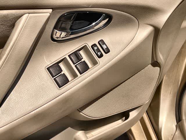 Thumbnail: 2011 Toyota Camry - 28